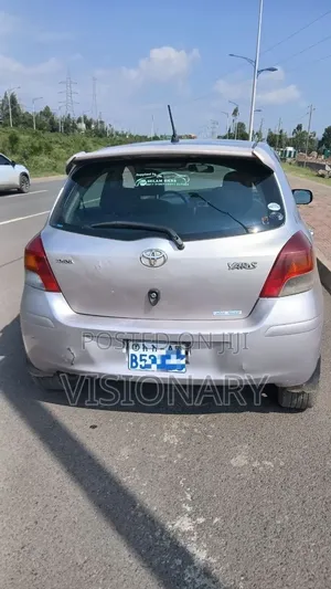Toyota Yaris 2010 Pink