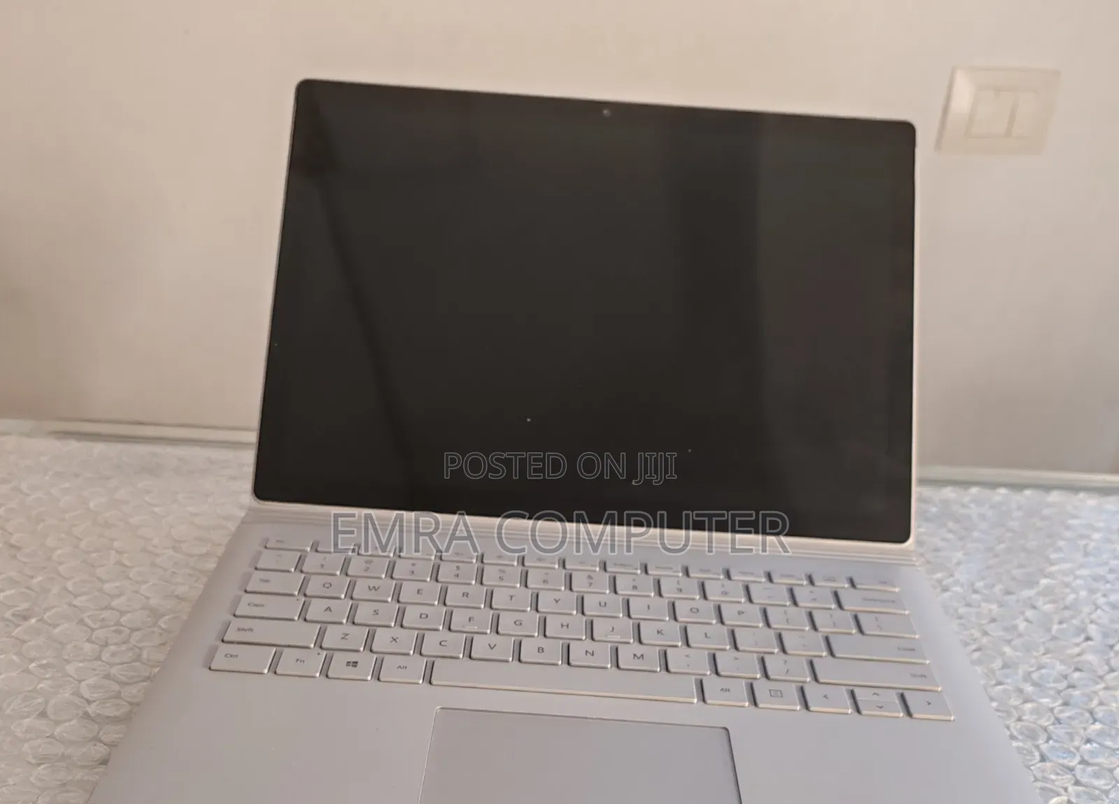 New Laptop Microsoft Surface 16GB Intel Core i7 SSD 512GB