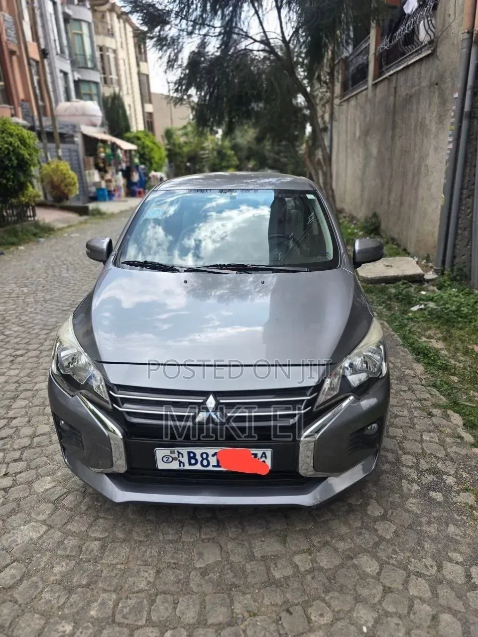 Mitsubishi Attrage 2021 Silver