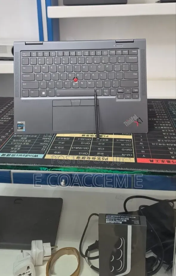 New Laptop Lenovo ThinkPad X1 Yoga 16GB Intel Core i5 SSD 512GB