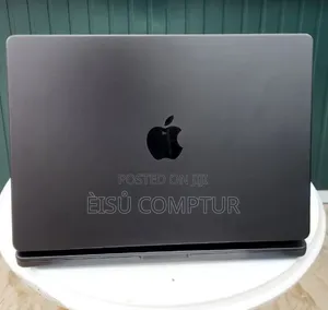 New Laptop Apple MacBook Pro 2023 M3 18GB Apple M3 Pro SSD 512GB