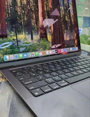 New Laptop Apple MacBook Pro 2023 M3 18GB Apple M3 Pro SSD 512GB