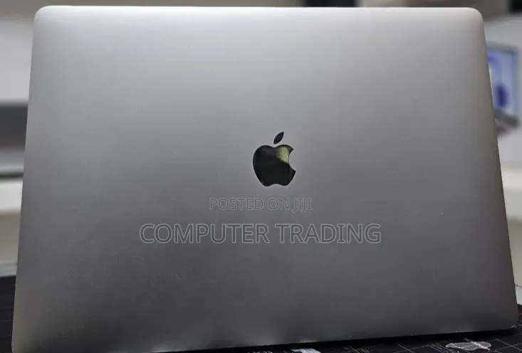 New Laptop Apple MacBook Pro 2019 16GB Intel Core i9 SSD 512GB