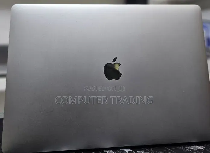 New Laptop Apple MacBook Pro 2019 16GB Intel Core i9 SSD 512GB
