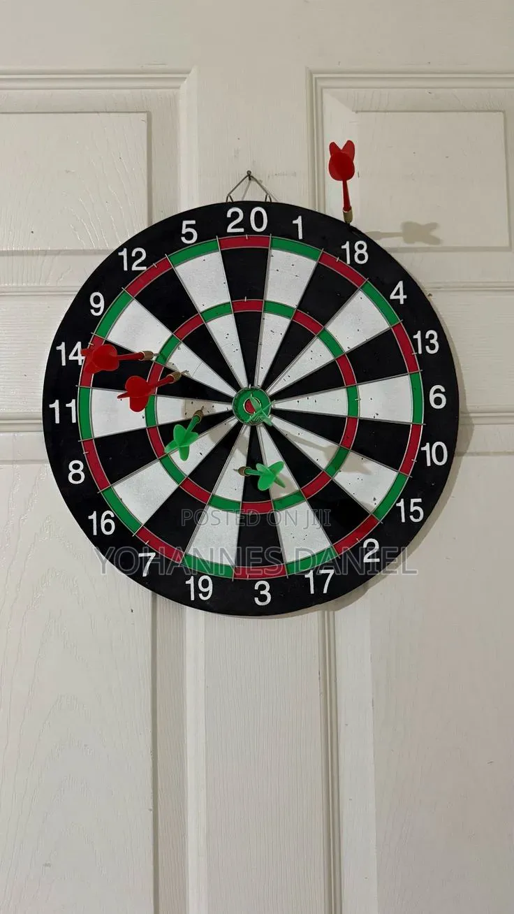 Dartboard – Dart Board Game With 6 Darts