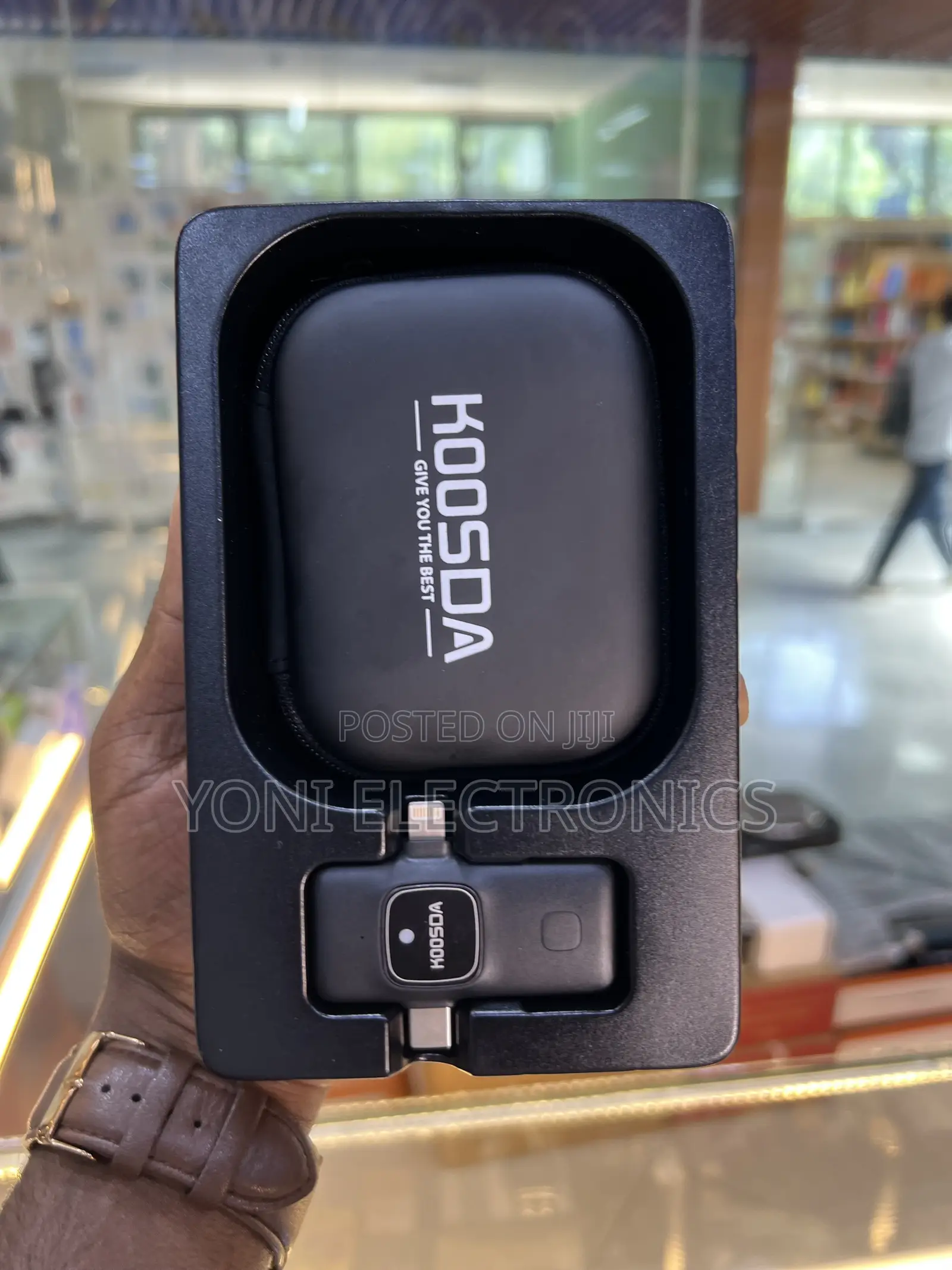 KOOSDA KMP-153 Wireless Live Streaming Lavalier Microphone