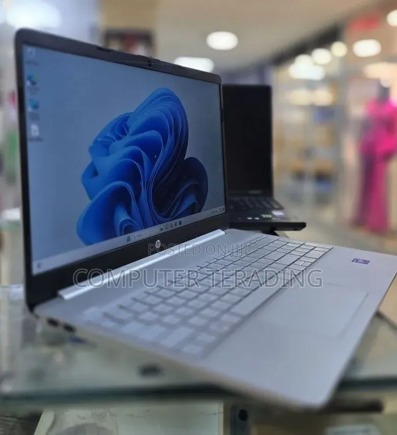 New Laptop HP Stream Notebook 16GB Intel Core i7 SSD 512GB