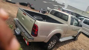 Toyota Hilux 2008 Beige
