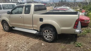 Toyota Hilux 2008 Beige