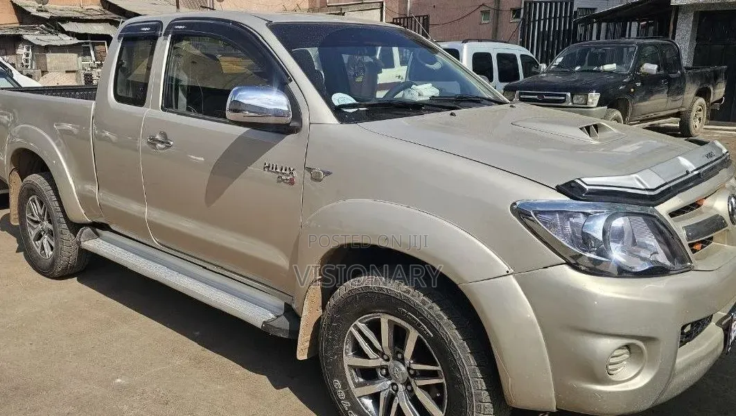 Toyota Hilux 2008 Beige