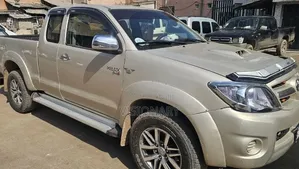 Toyota Hilux 2008 Beige
