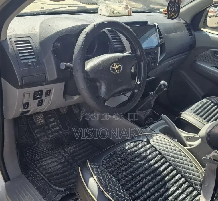Toyota Hilux 2008 Beige