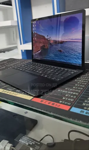New Laptop Microsoft Surface Laptop 3 16GB Intel Core i7 SSD 256GB