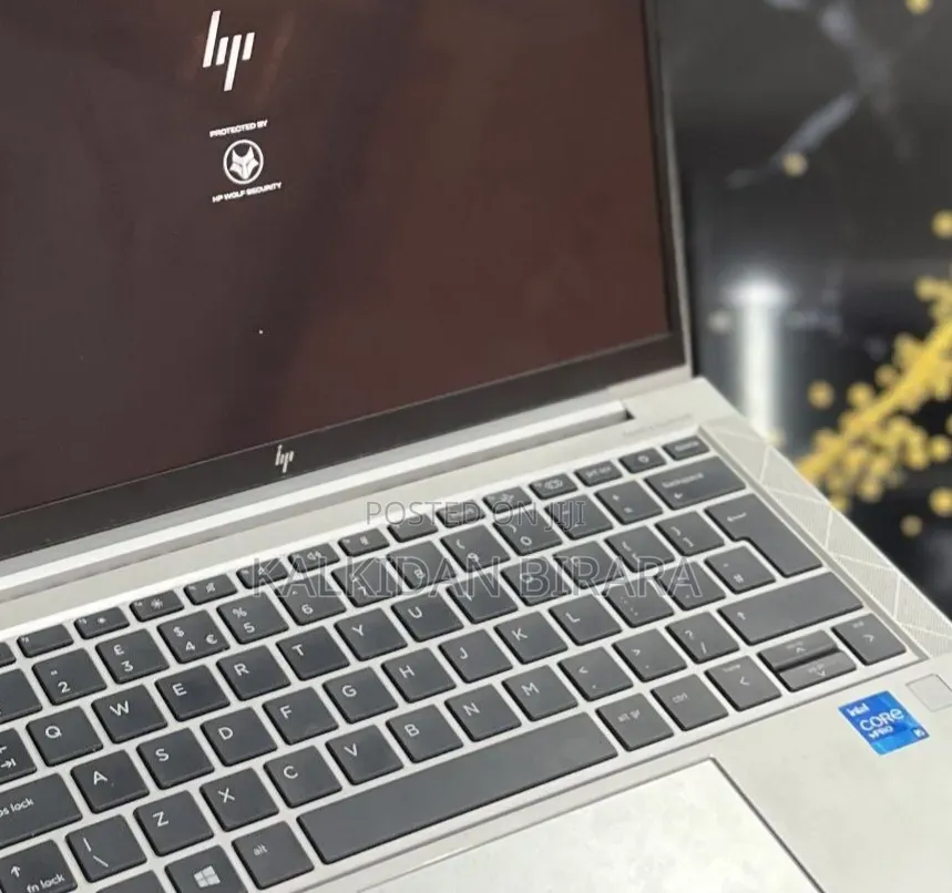 New Laptop HP EliteBook 830 G8 16GB Intel Core i5 SSD 512GB