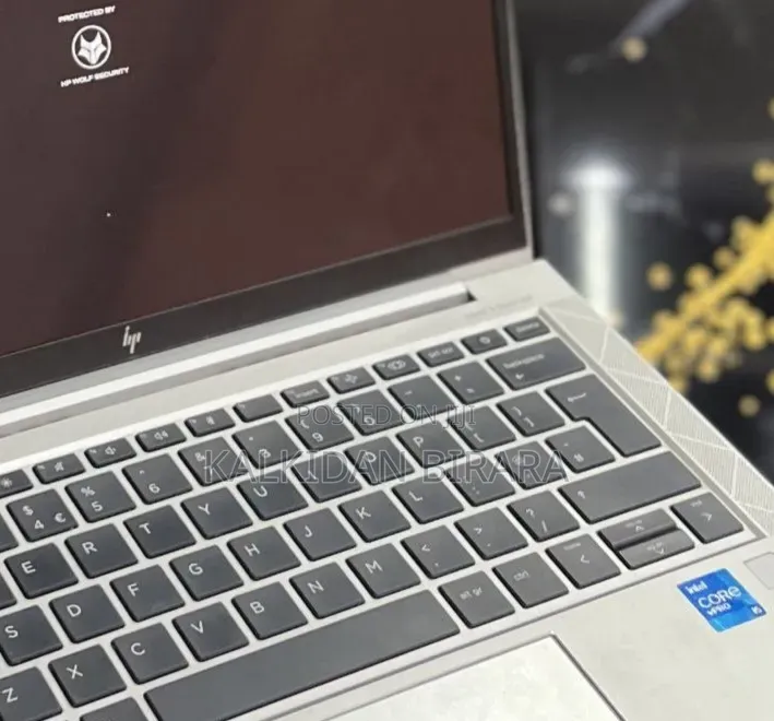 New Laptop HP EliteBook 830 G8 16GB Intel Core i5 SSD 512GB