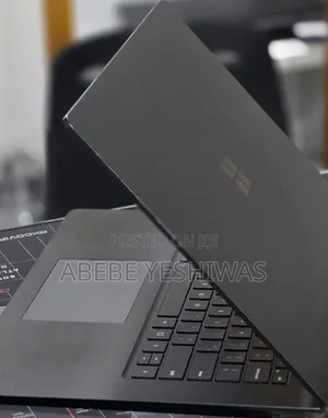 New Laptop Microsoft Surface 32GB Intel Core i7 SSD 1T