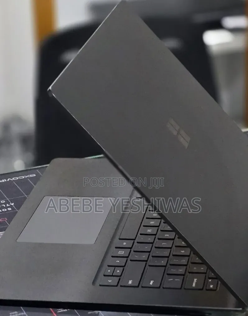 New Laptop Microsoft Surface 32GB Intel Core i7 SSD 1T