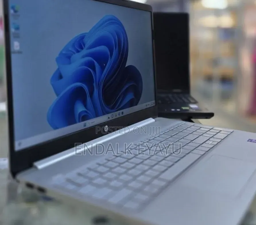 New Laptop HP Stream Notebook 16GB Intel Core i7 SSD 512GB