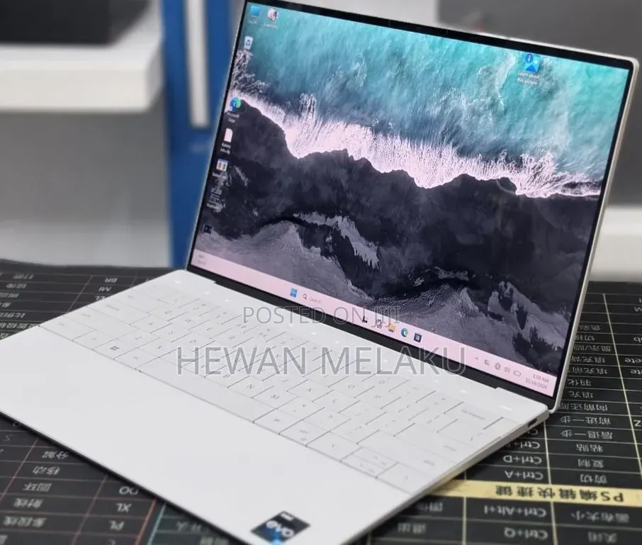 New Laptop Dell XPS 13 16GB Intel Core i7 SSD 512GB