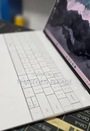 New Laptop Dell XPS 13 16GB Intel Core i7 SSD 512GB