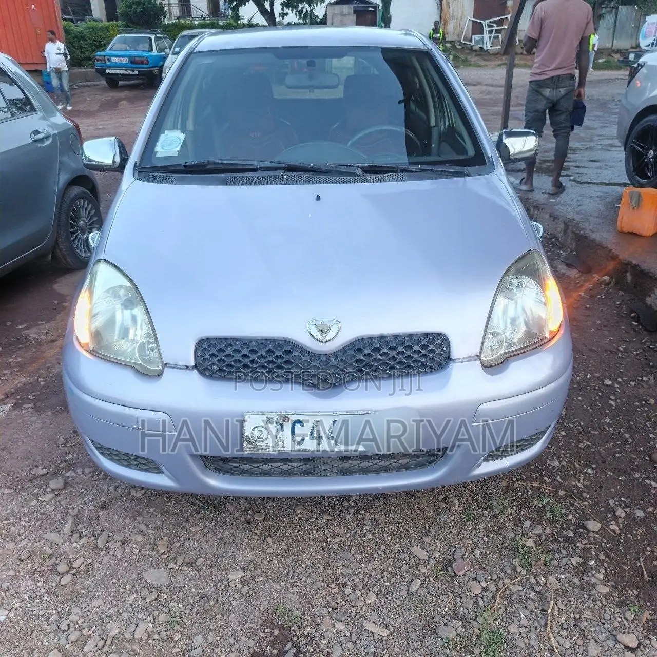 Toyota Vitz 2004 Silver