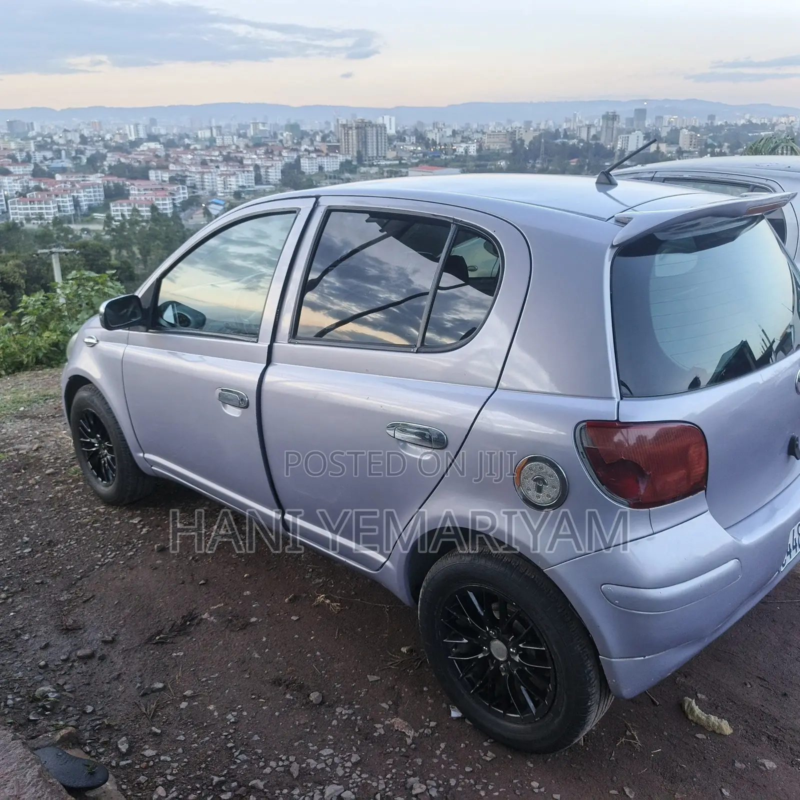 Toyota Vitz 2004 Silver