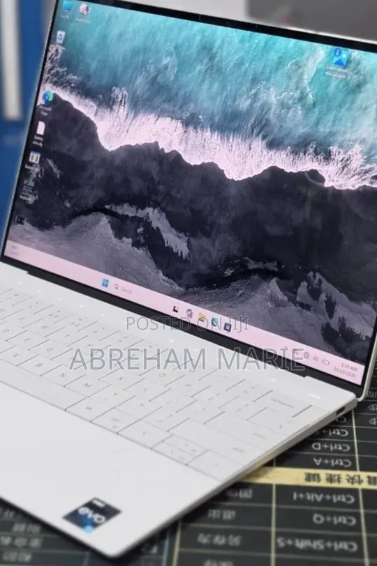 New Laptop Dell XPS 13 16GB Intel Core i7 SSD 512GB