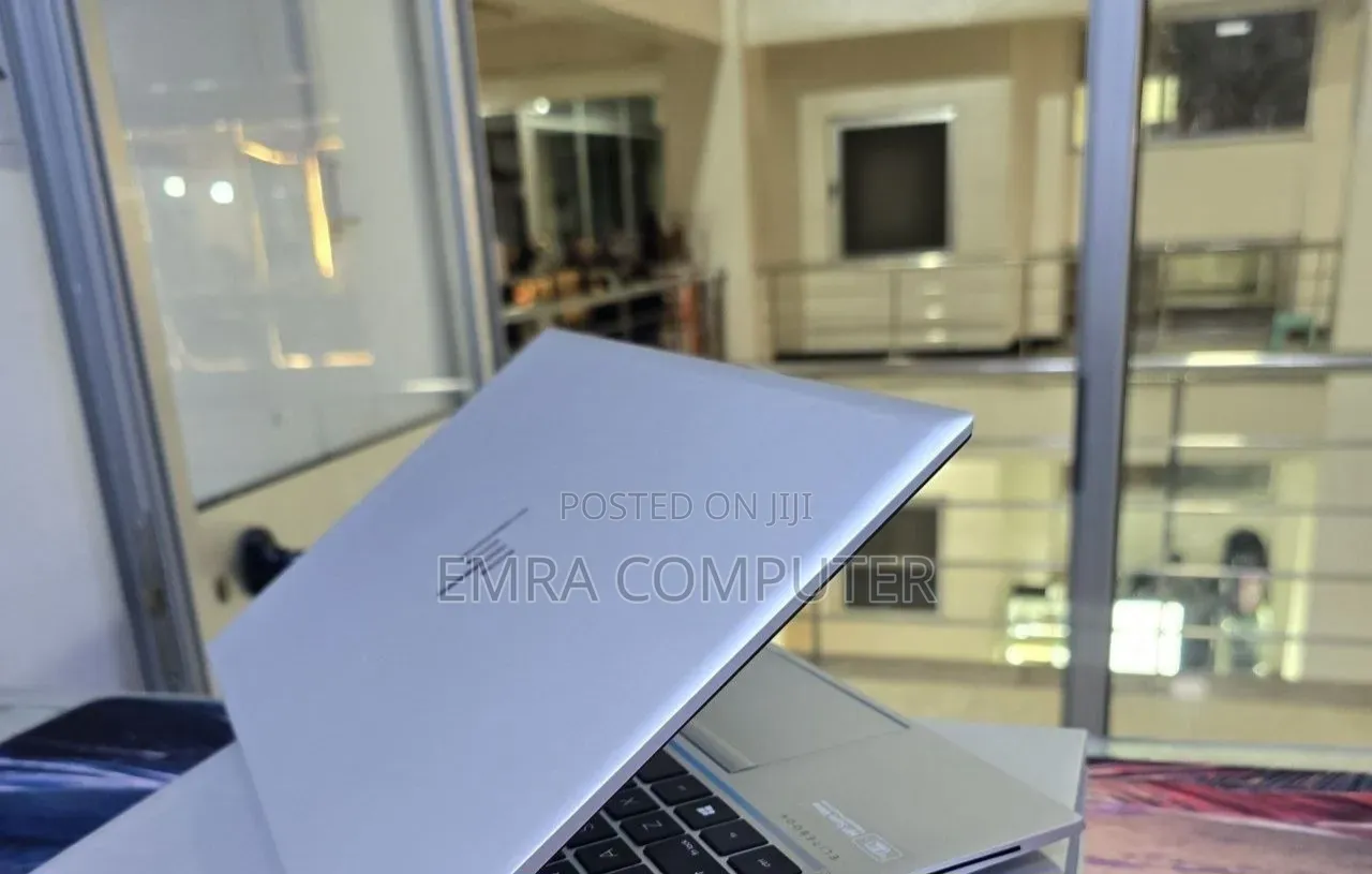 New Laptop HP EliteBook 840 G7 16GB Intel Core i5 SSD 512GB