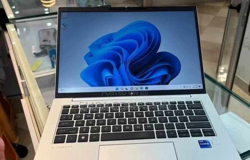 New Laptop HP EliteBook 840 G9 16GB Intel Core i7 SSD 512GB