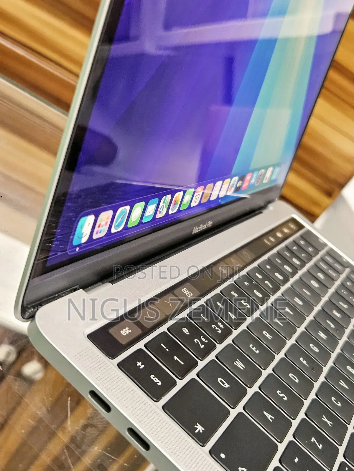 New Laptop Apple MacBook Pro 2019 8GB Intel Core i5 SSD 128GB