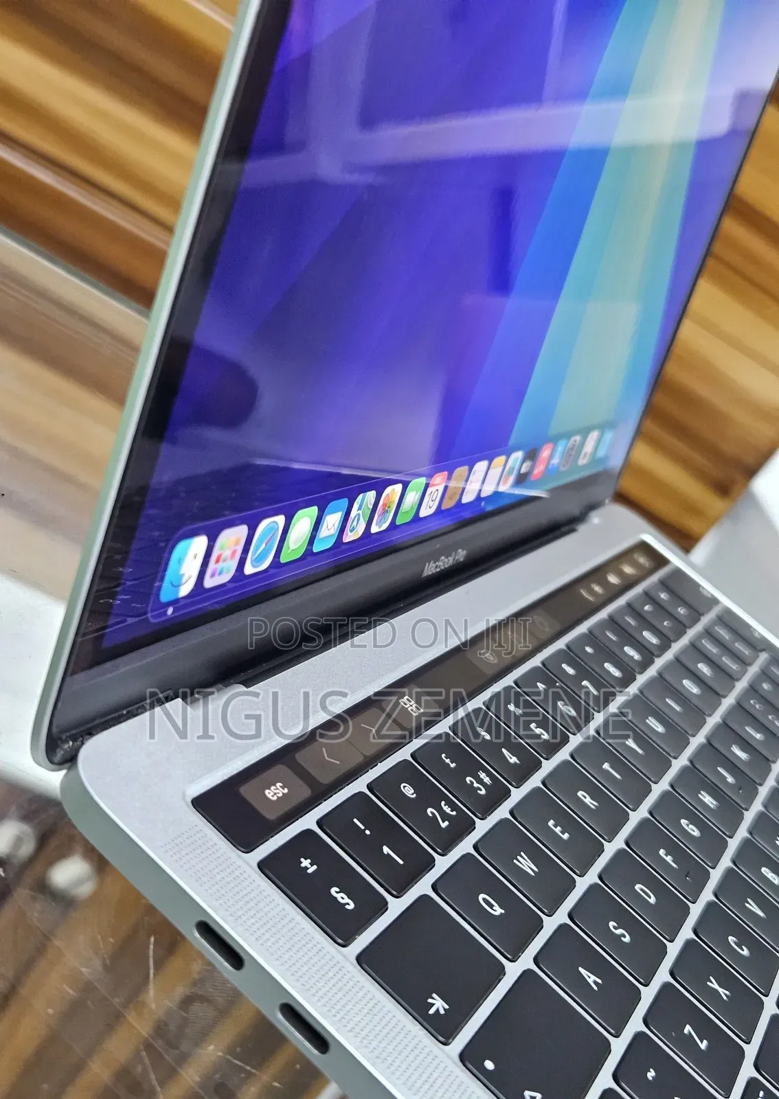 New Laptop Apple MacBook Pro 2019 8GB Intel Core i5 SSD 128GB