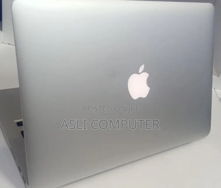 New Laptop Apple MacBook Pro 2013 8GB Intel Core i5 SSD 256GB