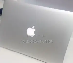 New Laptop Apple MacBook Pro 2013 8GB Intel Core i5 SSD 256GB