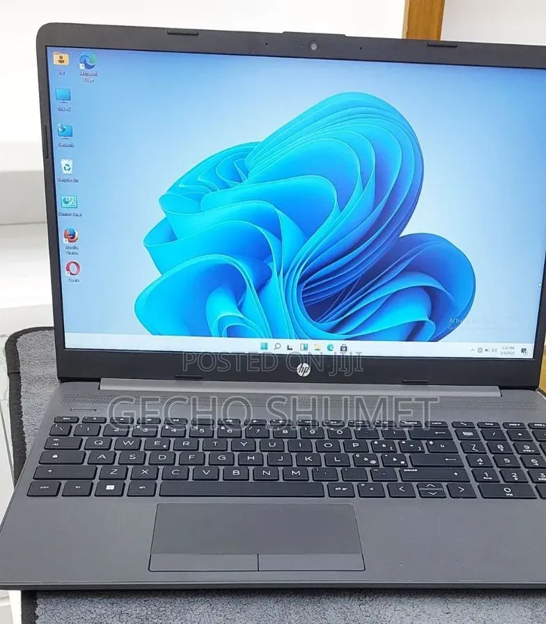 New Laptop HP 240 G9 16GB Intel Core i5 HDD 1T