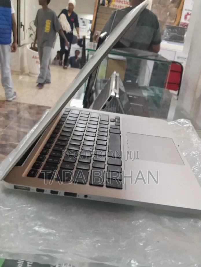 Laptop Apple MacBook 2013 8GB Intel Core i5 SSD 256GB
