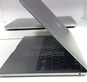 New Laptop Apple MacBook Pro 2021 M1 16GB Apple M1 Pro SSD 256GB