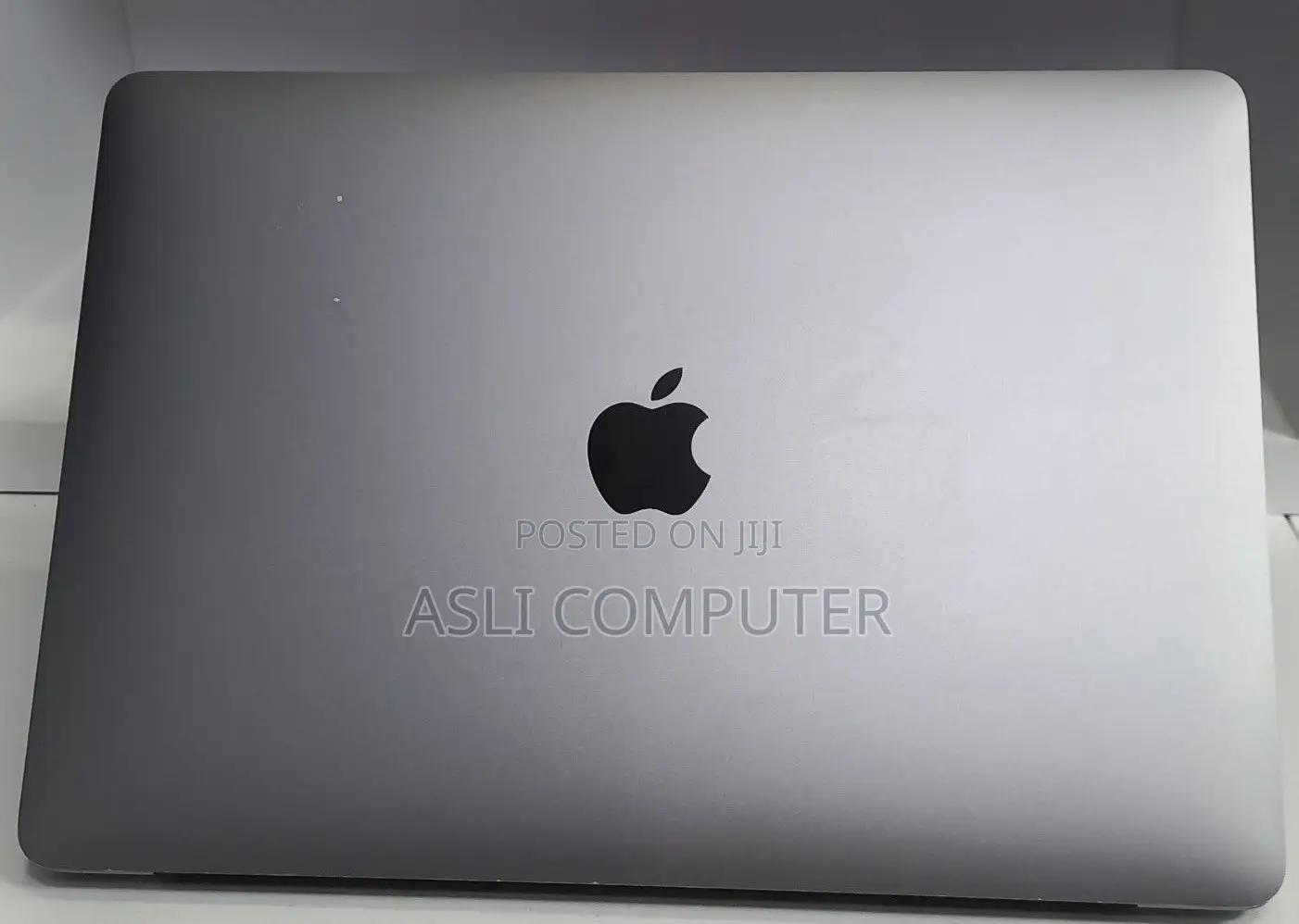 New Laptop Apple MacBook Pro 2021 M1 16GB Apple M1 Pro SSD 256GB