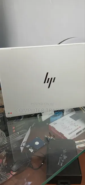 New Laptop HP Pavilion 17 16GB Intel Core i7 SSD 512GB