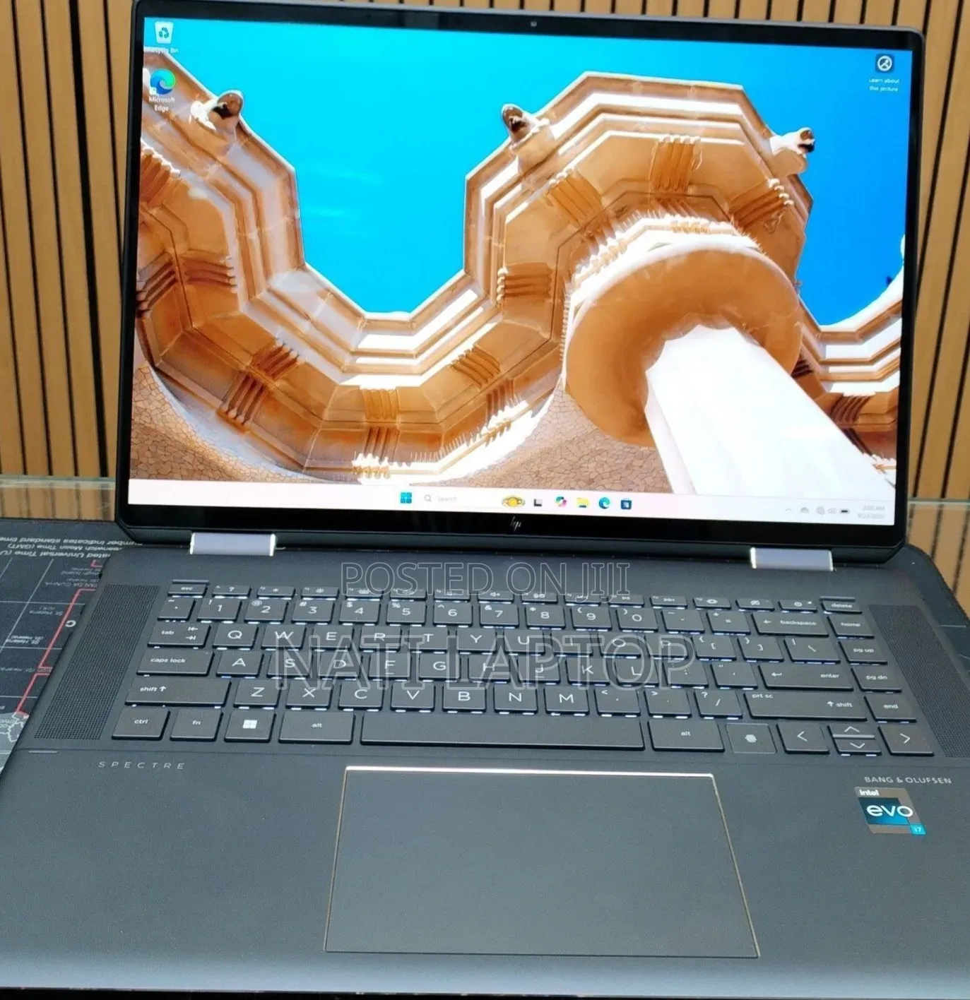 New Laptop HP Spectra 13 16GB Intel Core i7 SSD 512GB