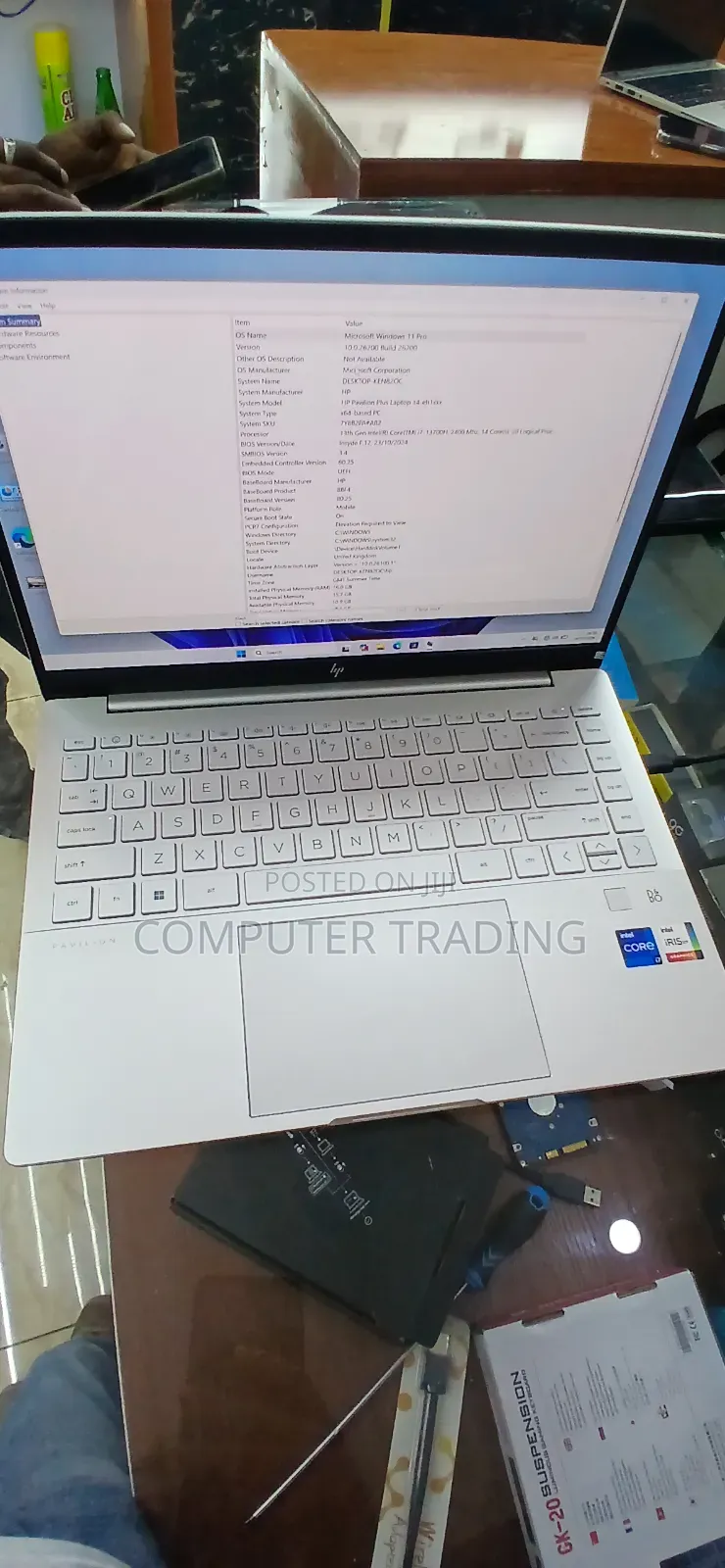 New Laptop HP Pavilion 17 16GB Intel Core i7 SSD 512GB