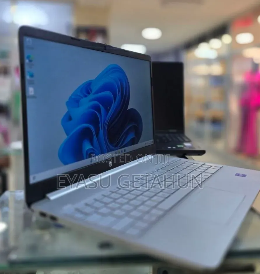 New Laptop HP Stream Notebook 16GB Intel Core i7 SSD 512GB