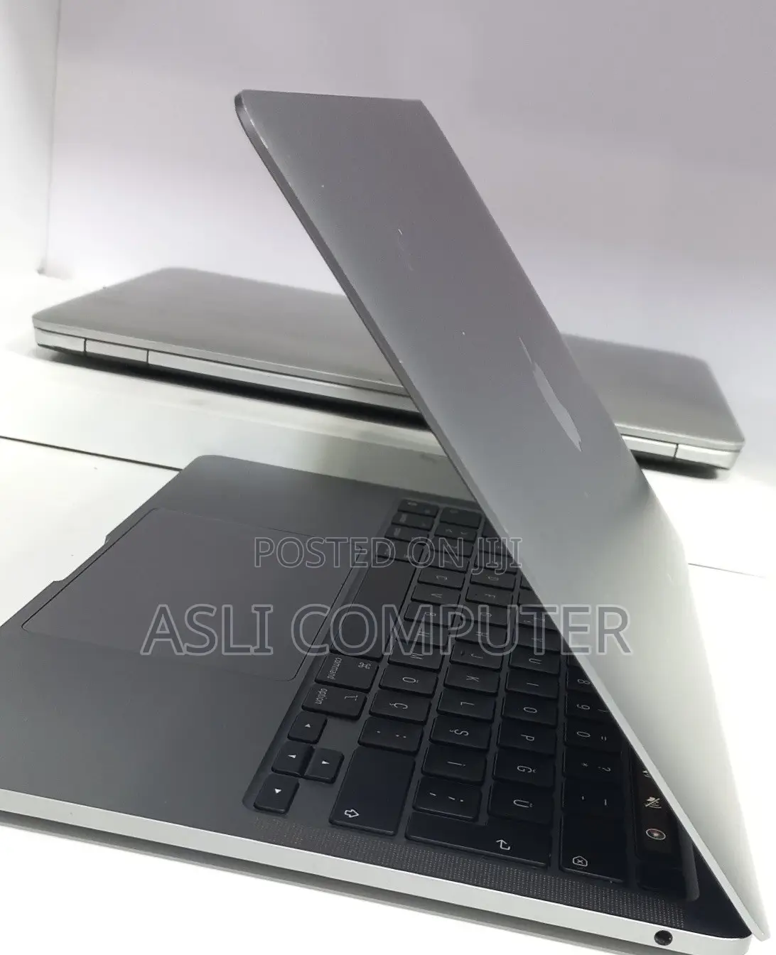 New Laptop Apple MacBook Pro 2021 M1 16GB Apple M1 Pro SSD 256GB