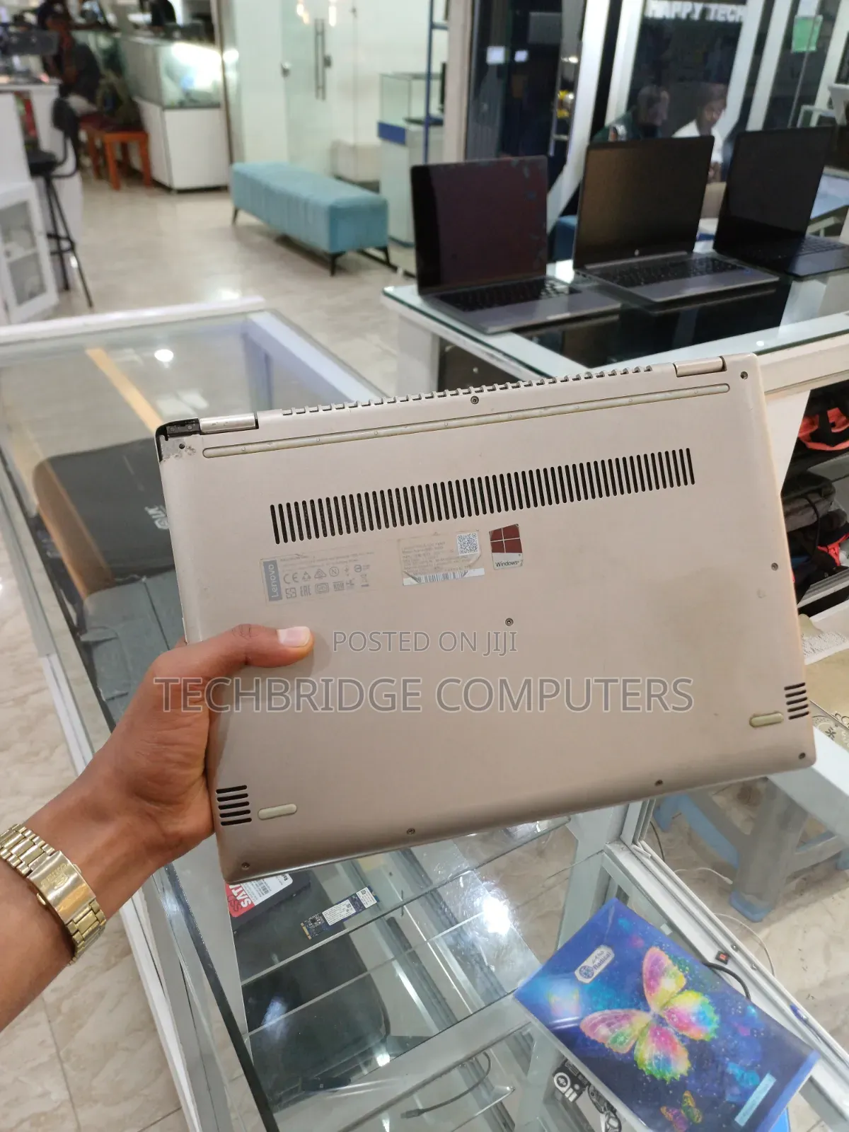 Laptop Lenovo Yoga 700 4GB Intel Core i3 HDD 1T