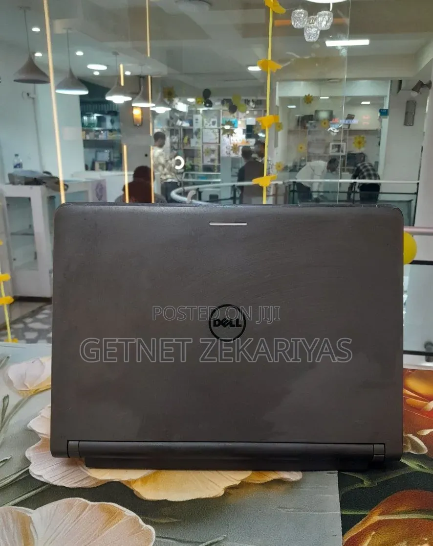 New Laptop Dell Latitude 11 3180 4GB Intel Pentium SSD 72GB