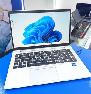 New Laptop HP EliteBook 840 G8 16GB Intel Core i7 SSD 512GB