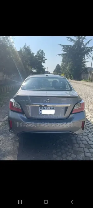 Mitsubishi Attrage 2021 Gray