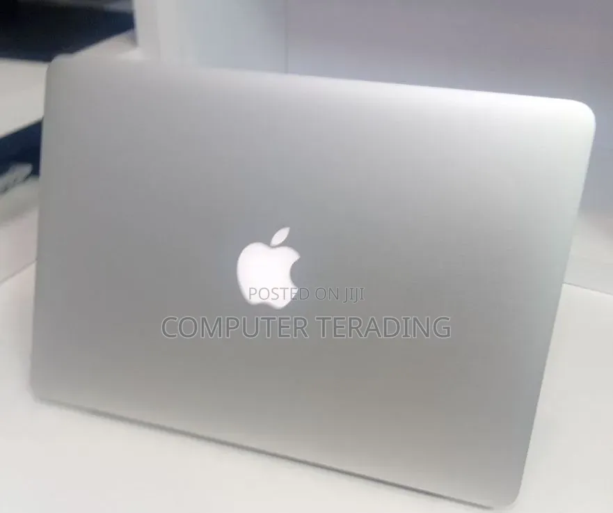 New Laptop Apple MacBook Air 2013 8GB Intel Core i5 SSD 256GB