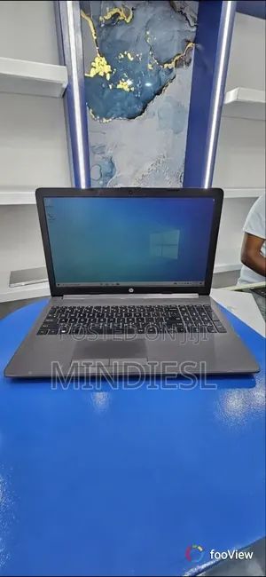 New Laptop HP 15 8GB Intel Core i3 HDD 700GB