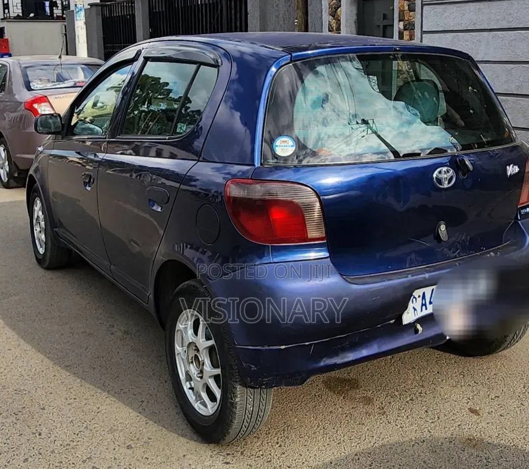 Toyota Vitz 2001 Blue