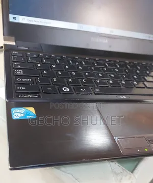 New Laptop Toshiba 8GB Intel Core i5 SSD 256GB